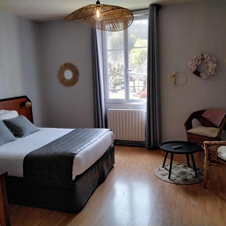 Hotel Restaurant La Traverse Cenac-et-Saint-Julien Екстер'єр фото