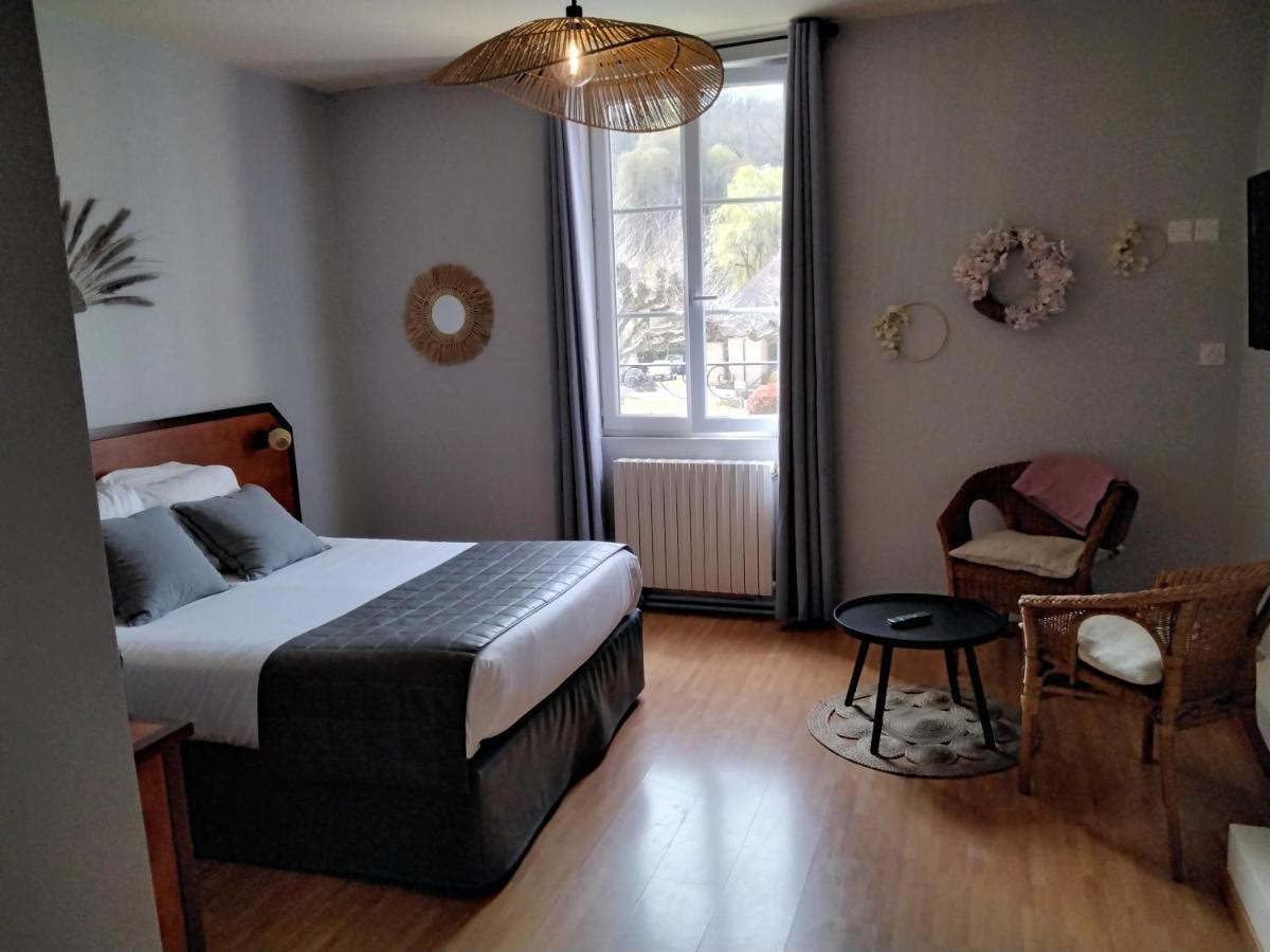 Hotel Restaurant La Traverse Cenac-et-Saint-Julien Екстер'єр фото
